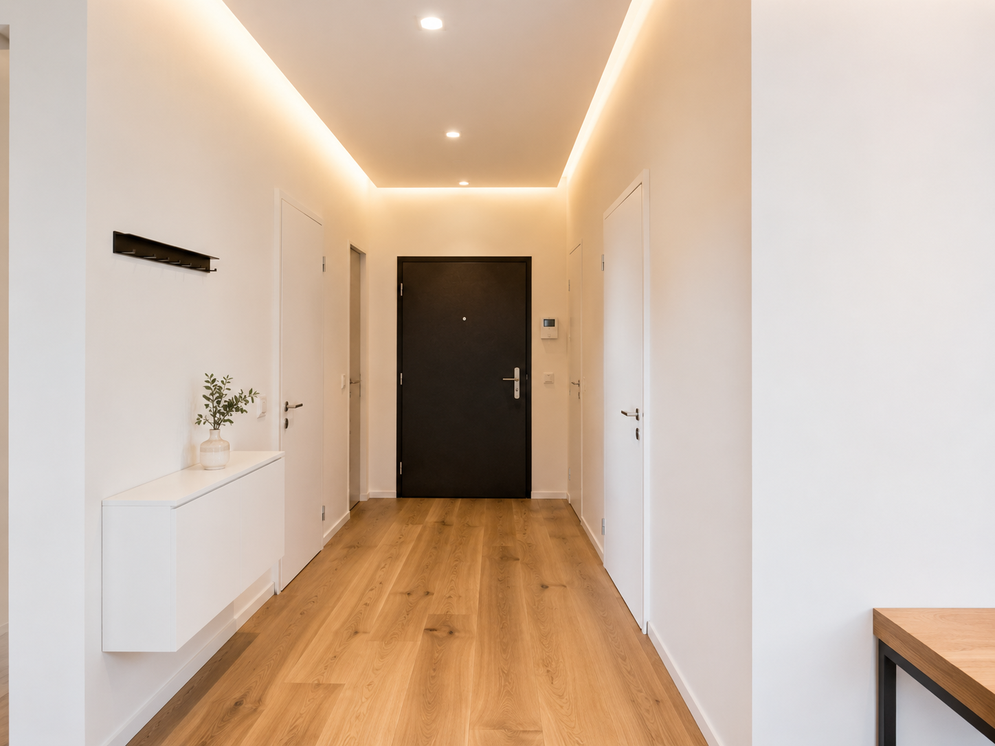 Dekorative Wandgestaltung im Wohnzimmer
